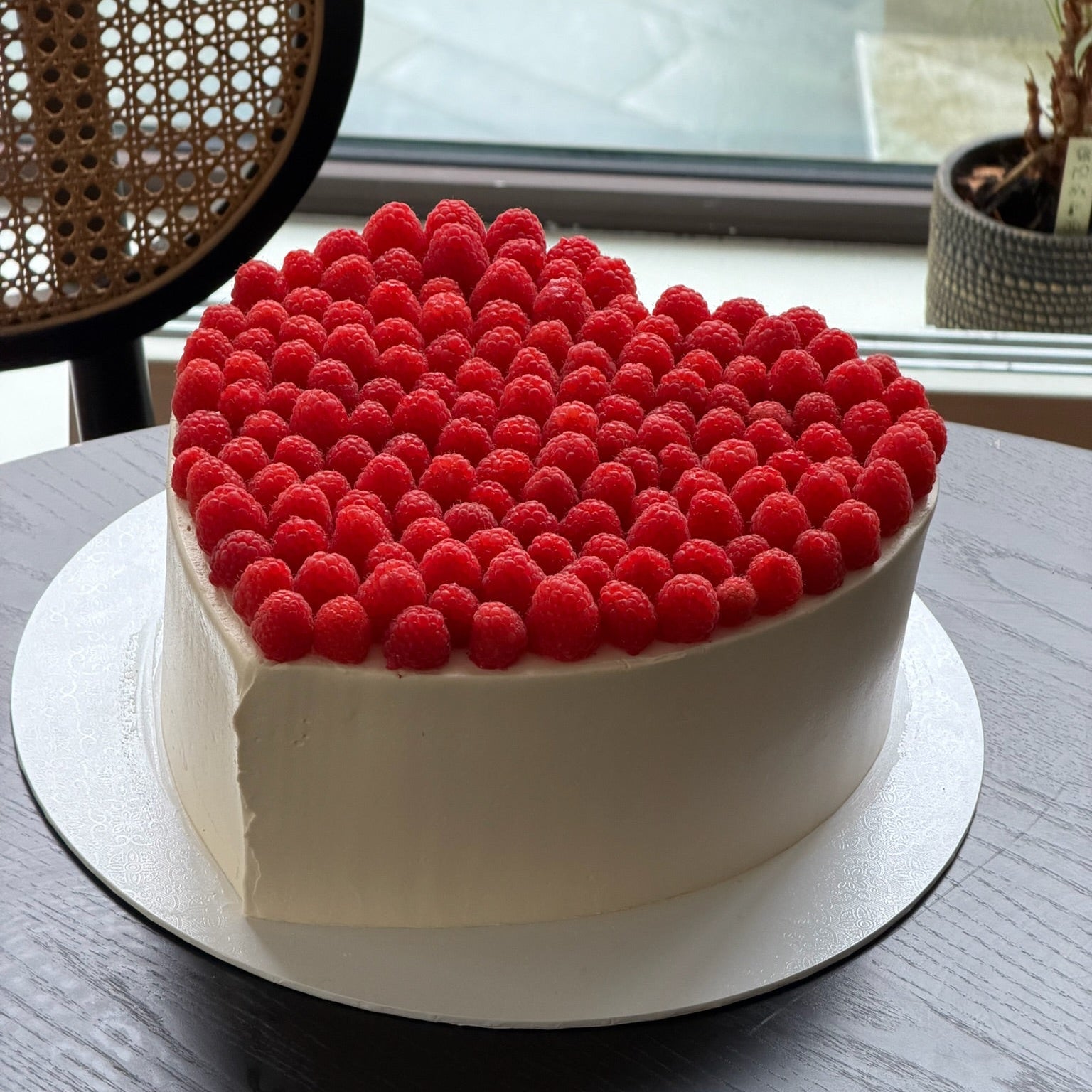 Bringebær Toppet Kake