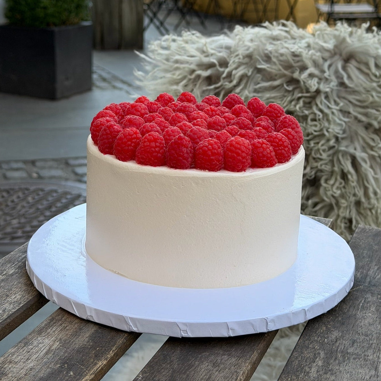 Bringebær Toppet Kake